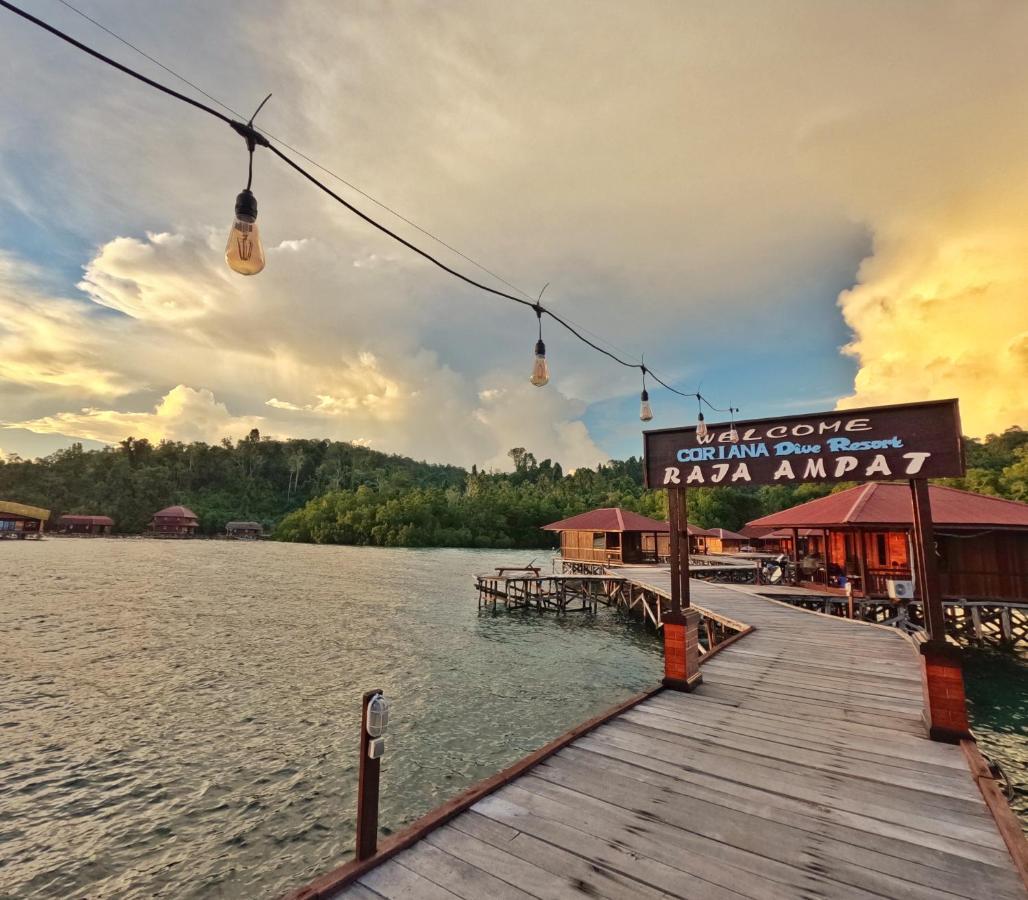 Coriana Dive Resort Waisai Eksteriør billede